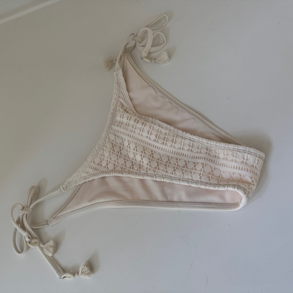 Cream Lace Bikini with shell Tassels - Picture 5 of 8